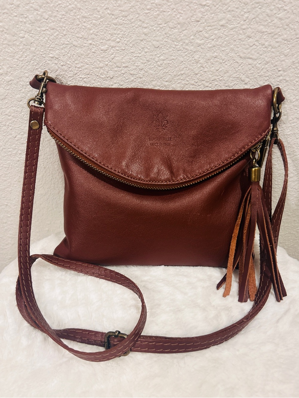 Italian Borse in Pelle Crossbody Leather Bag in Deep Brown with Tassel